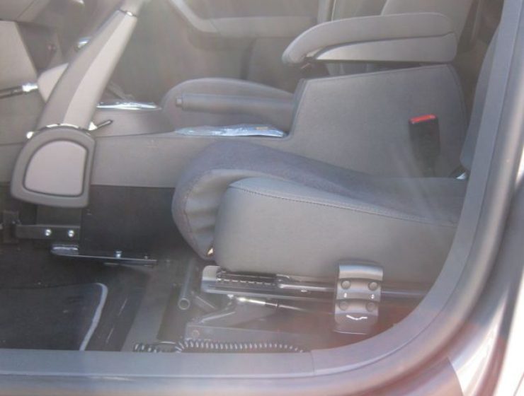6-Wege-Sitz-Invacar Touran-10-3
