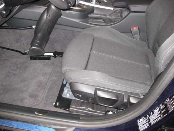 6-Wege-Sitz-Invacar-mit Originalsitz BMW-3er-14-1