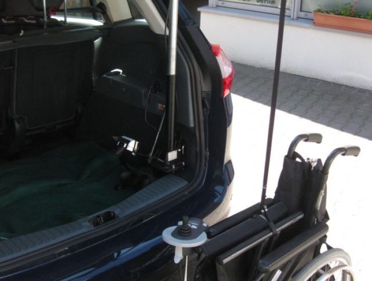 Adapt-Carolift40 Ford-C-Max-13-5