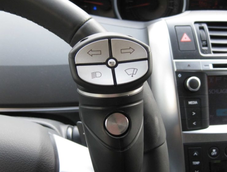 Handicap-Touch_Toyota-Verso-14-2