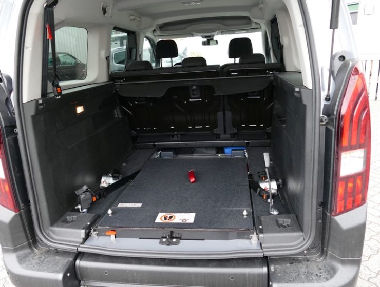 Heckausschnitt_Peugeot_Rifter_01_-01