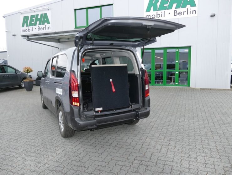 Heckausschnitt_Peugeot_Rifter_02_-01