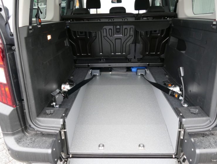 Heckausschnitt_Peugeot_Rifter_04_-01