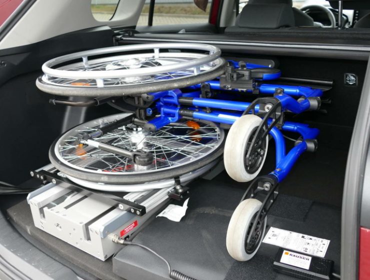 Ladeboy_Heck_Toyota_Rav4_Bj_2020_06_