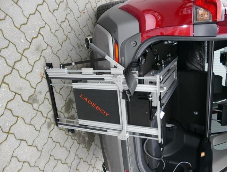 Ladeboy_Heck_Toyota_Rav4_Bj_2020_16_