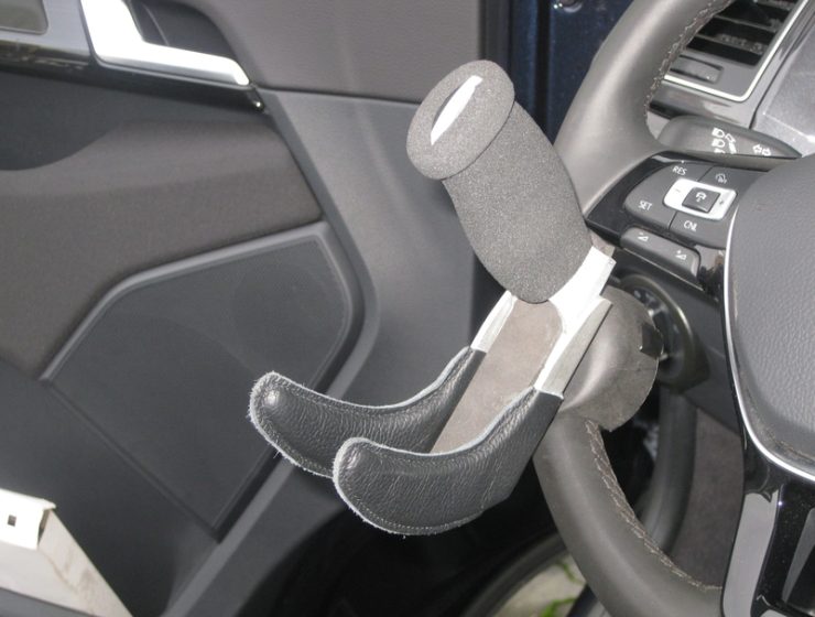 Lenkraddreizack_PL_VW_T6_m_Halterung_-01