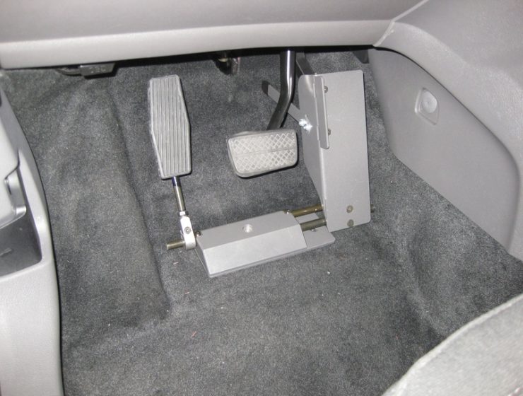 Linksgas_stehend_Handicapmobil_02