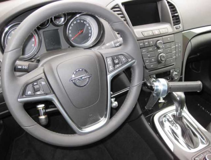 Motorradgas Opel-Insignia-11-1