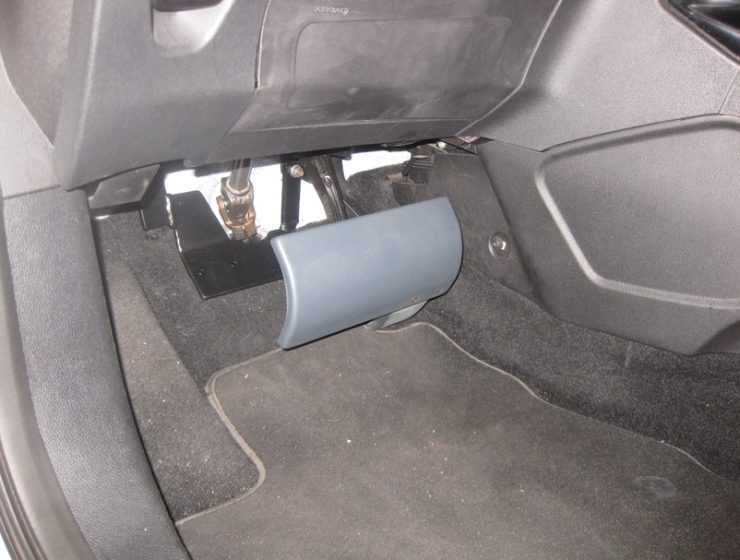 Pedalabdeckung_Ford_B_Max_01