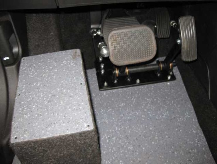 Pedalvorbau Fiat-Punto-10-1