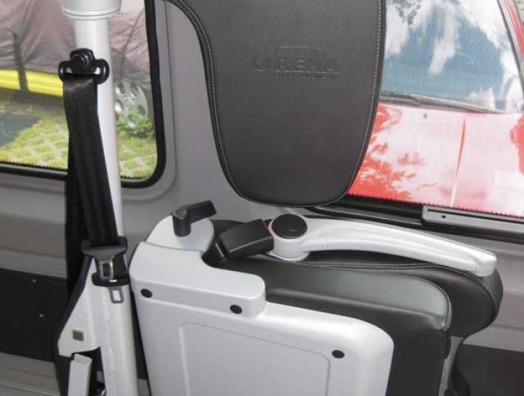 Rollibox-mit-Drehklappsitz Crafter-12-1