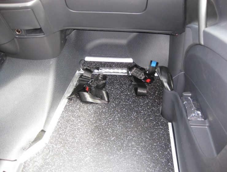 Rollstuhlhalteplatz-Beifahrer_Mercedes-Vito-14-1