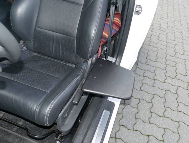 Rutschbrett_BraunAbility_Renault_Megane_04