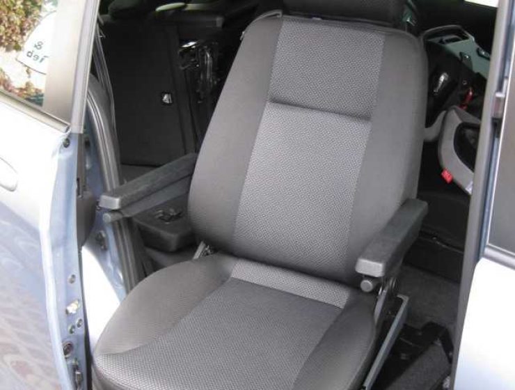 TurnyHD-hinten-rechts Mazda5-12-3