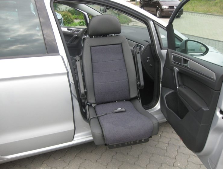 Turny_Low_mit_BEV_Golf_Sportsvan_08