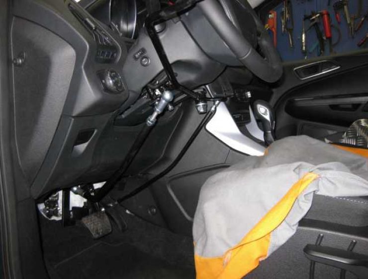 Zug-Schub-L Ford-B-Max-14-2