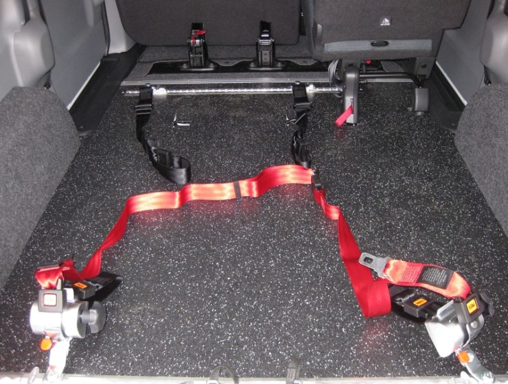 mech_Rollstuhlhalteplatz-hinten_NV-200-15_6